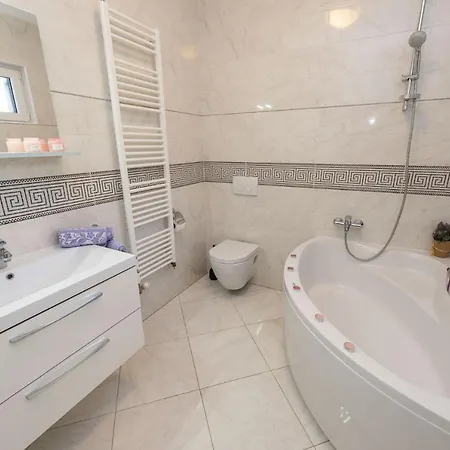 Casa Ruza - By Ta Leut Agency Villa *