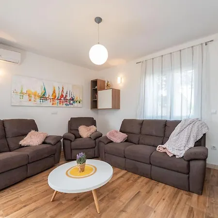 Villa Casa Ruza 300 Meters From The Sea - By Ta Leut